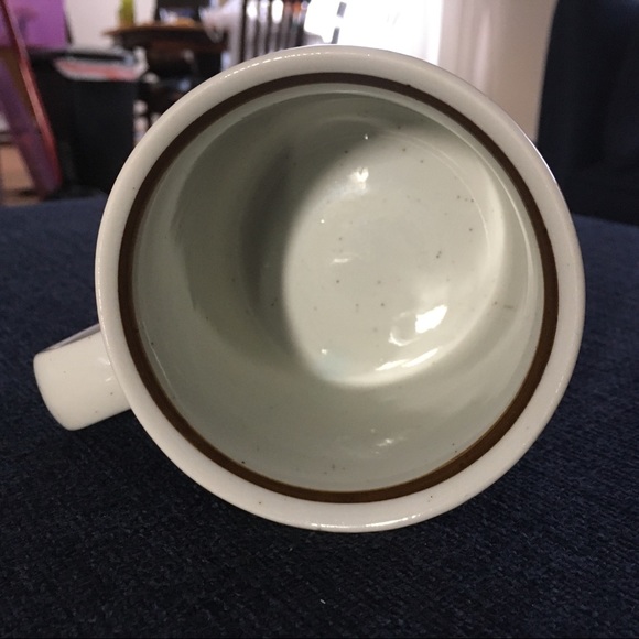 Suspiciously Cheerful 1980s Cat Kitten Cup - Picture 3 of 9